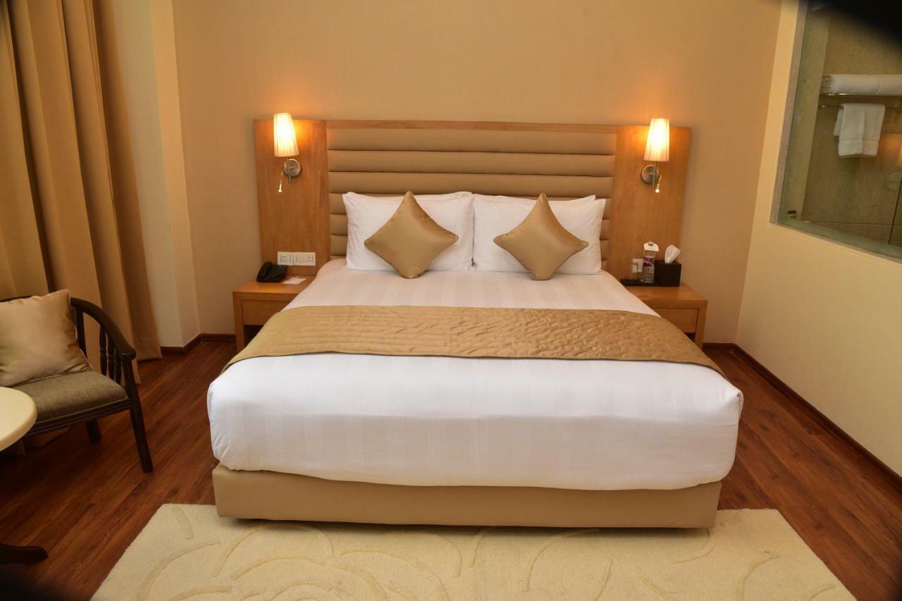 Hotel Opulent By Udman Chhattarpur