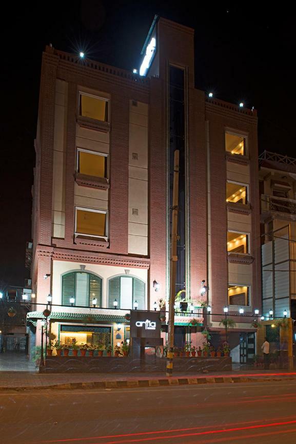 Anila Hotel 3*