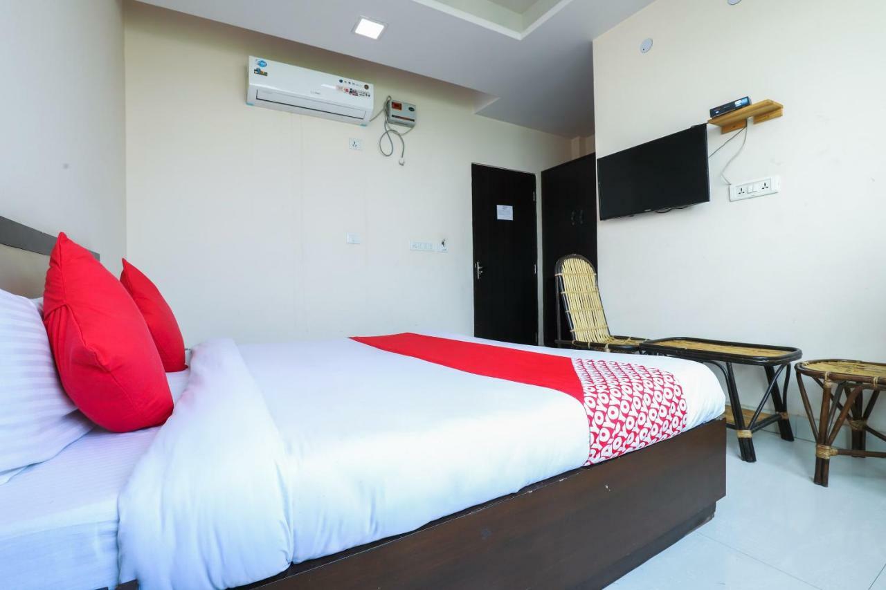 Hotel Oyo 24901 Achi House