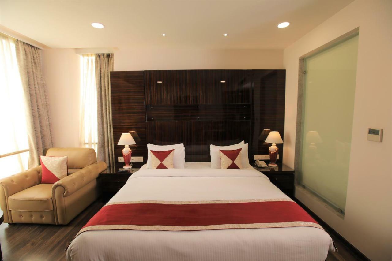 La New Hotel
