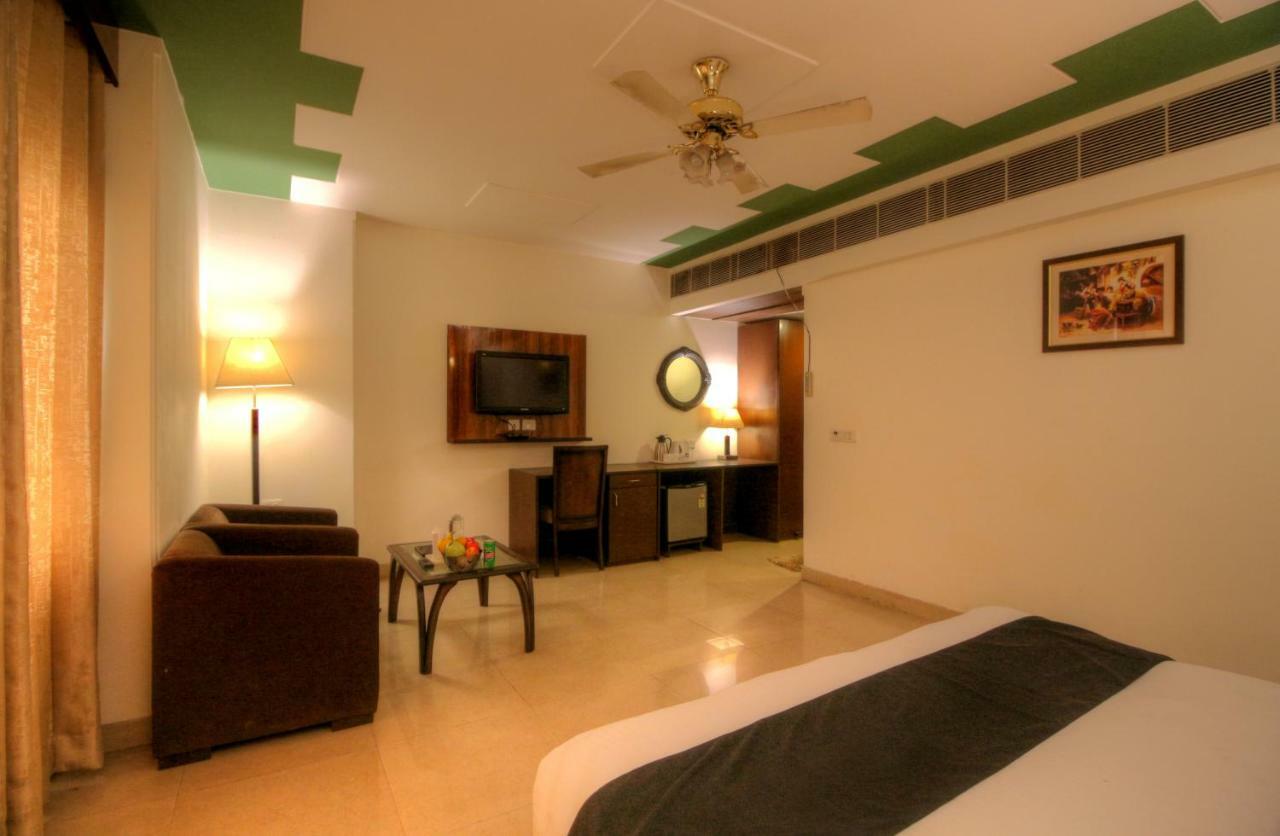 The Impress Near Delhi Airport