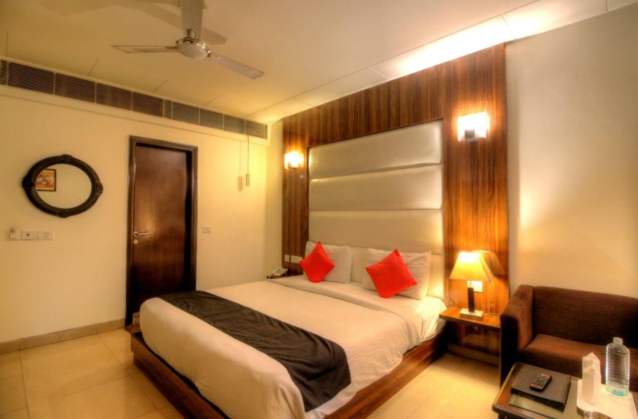 Hotel The Impress Near Delhi Airport New Delhi