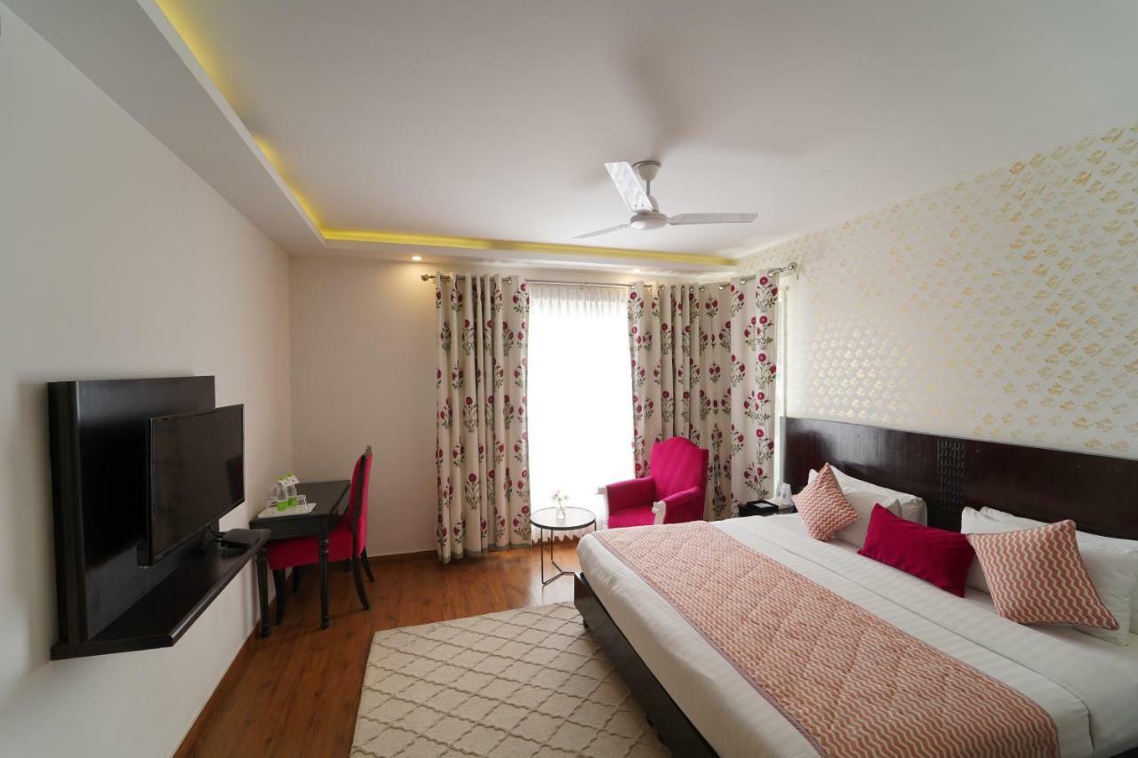 Rockland Hotel, C.r Park Hotel 4*