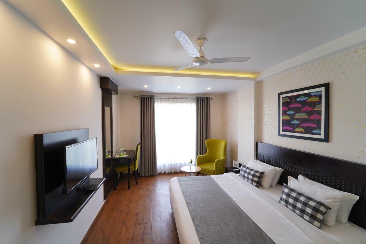 Rockland Hotel, C.r Park