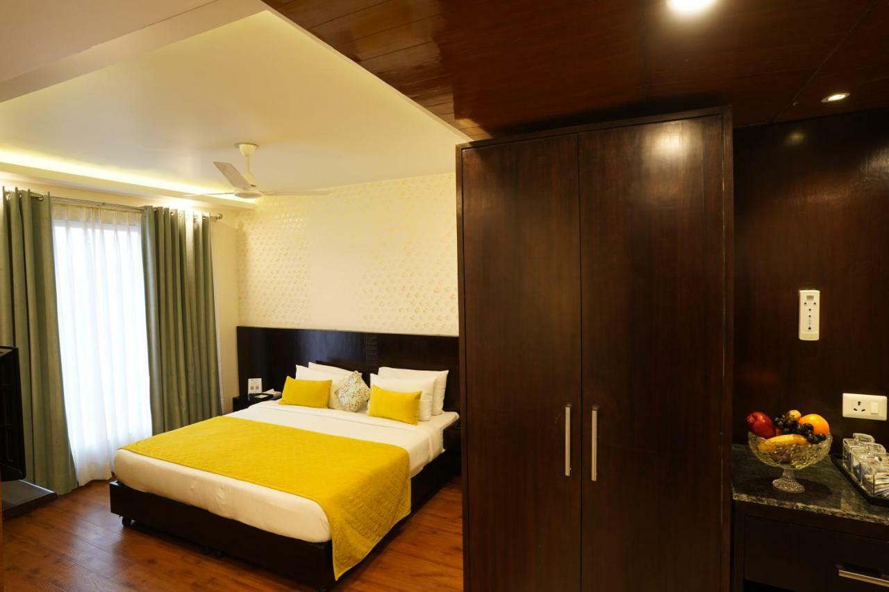 Rockland Hotel, C.r Park Hotel