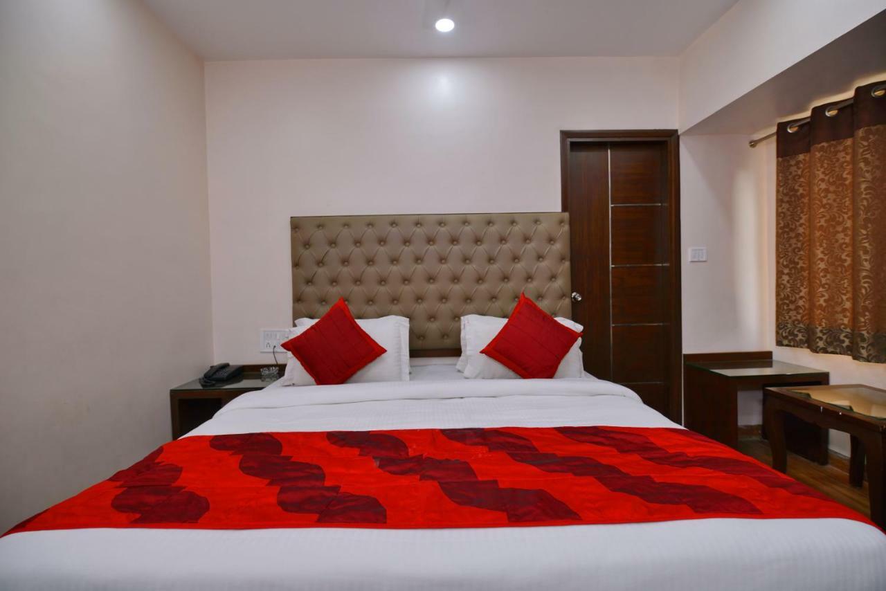 Kabeer New @ New Railway Station Hotel Delhi (National Capital Territory of India)