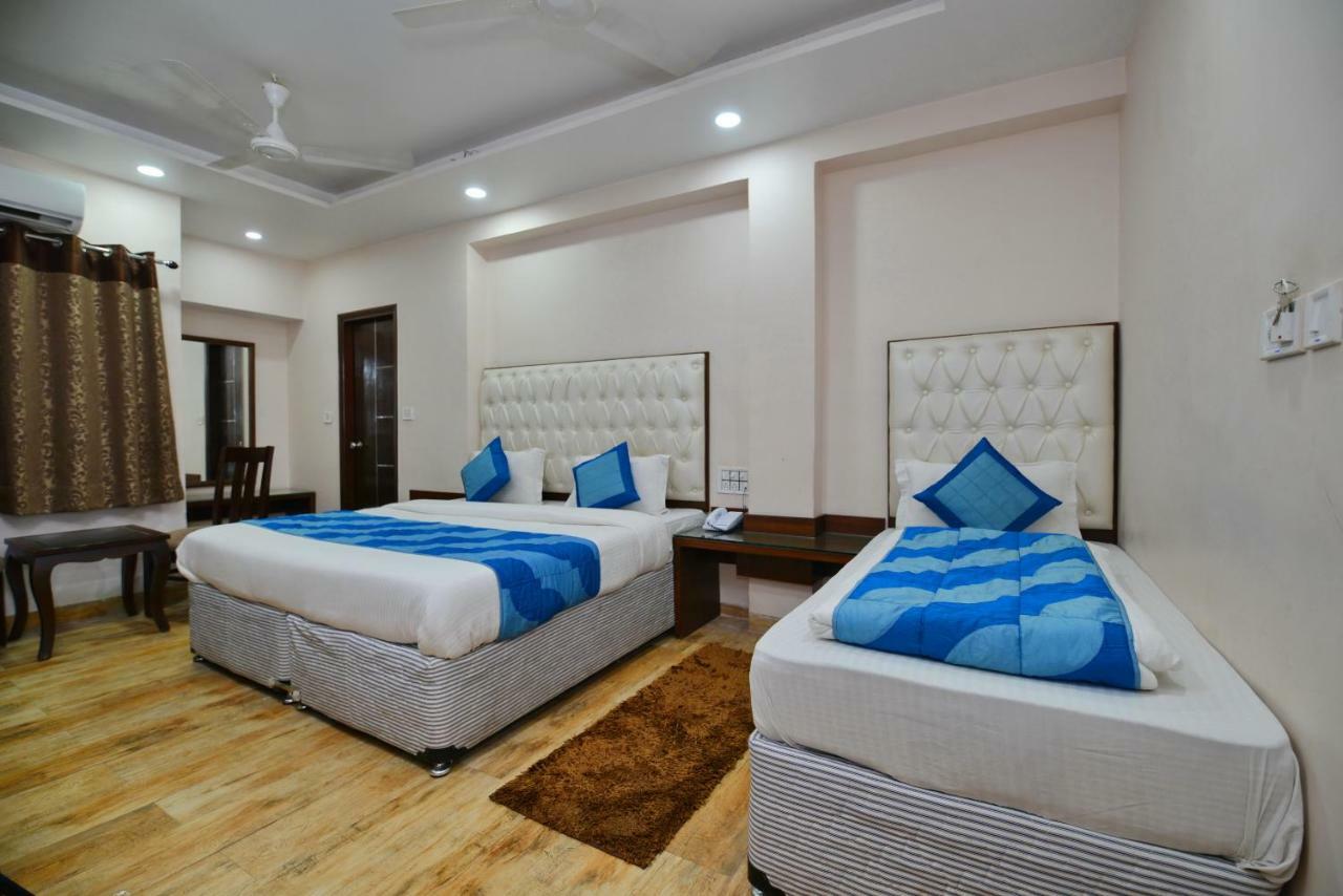 Kabeer New @ New Railway Station Hotel 3*
