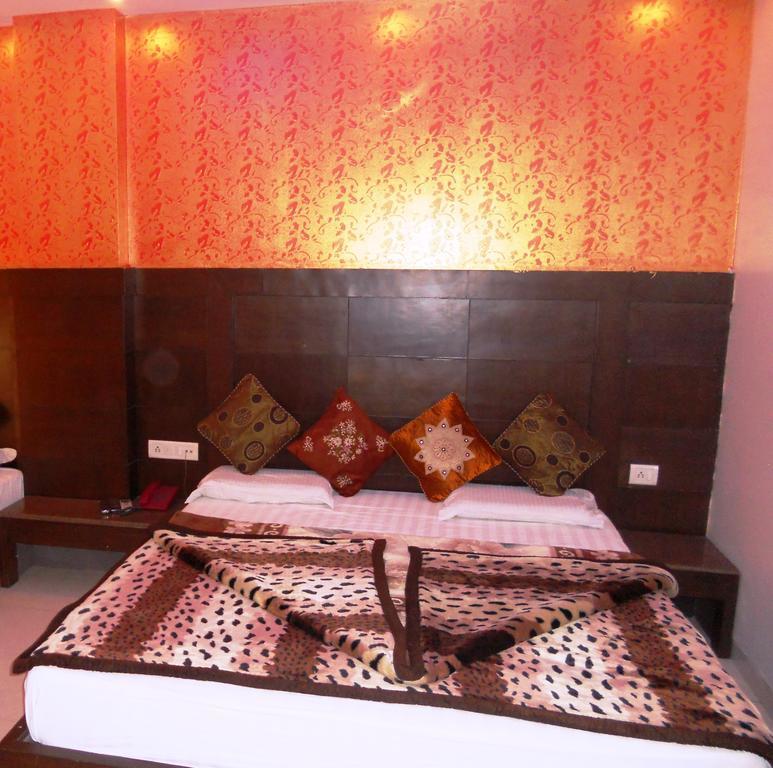 Amax Hotel New Delhi