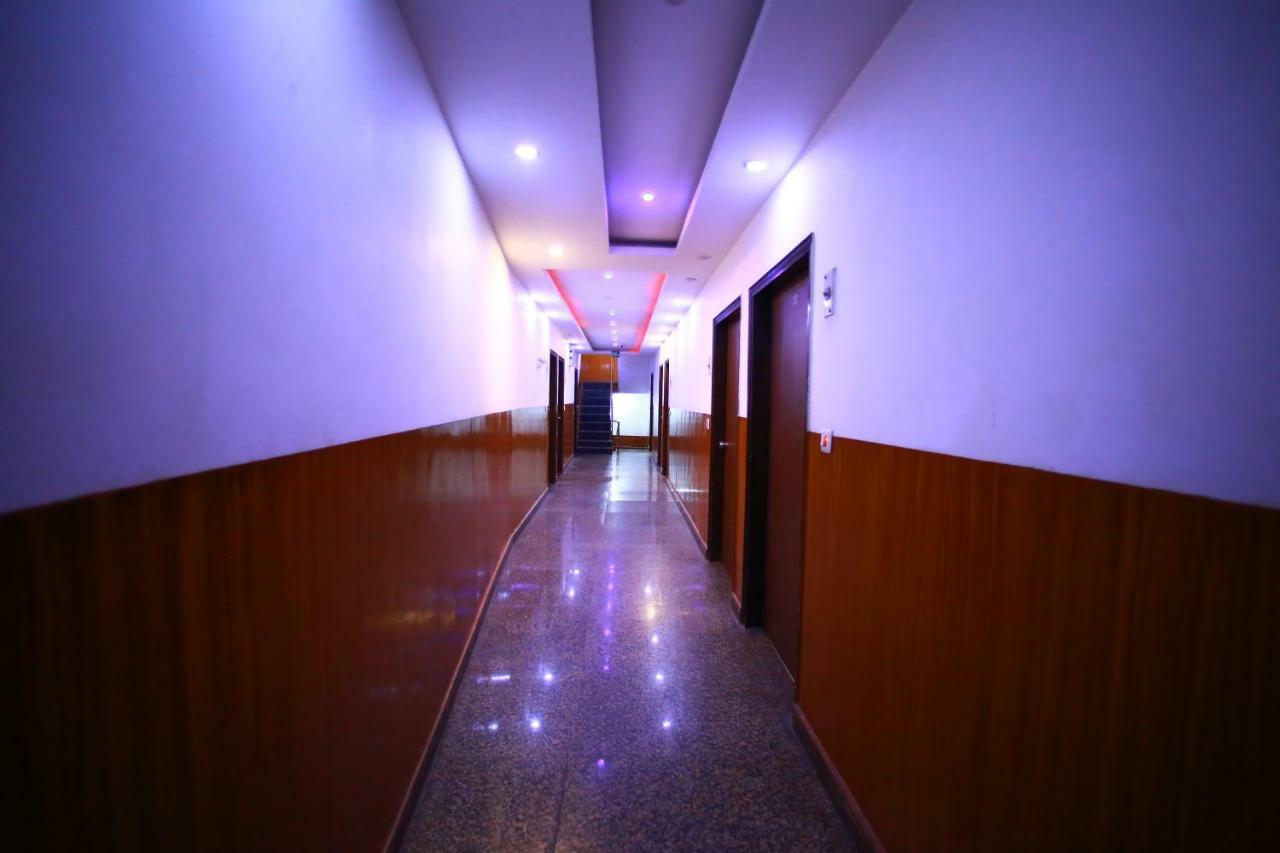 Hotel Opo Metro Tower Delhi Airport 2*