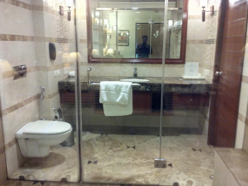 Hotel The Ocean Pearl Retreat New Delhi