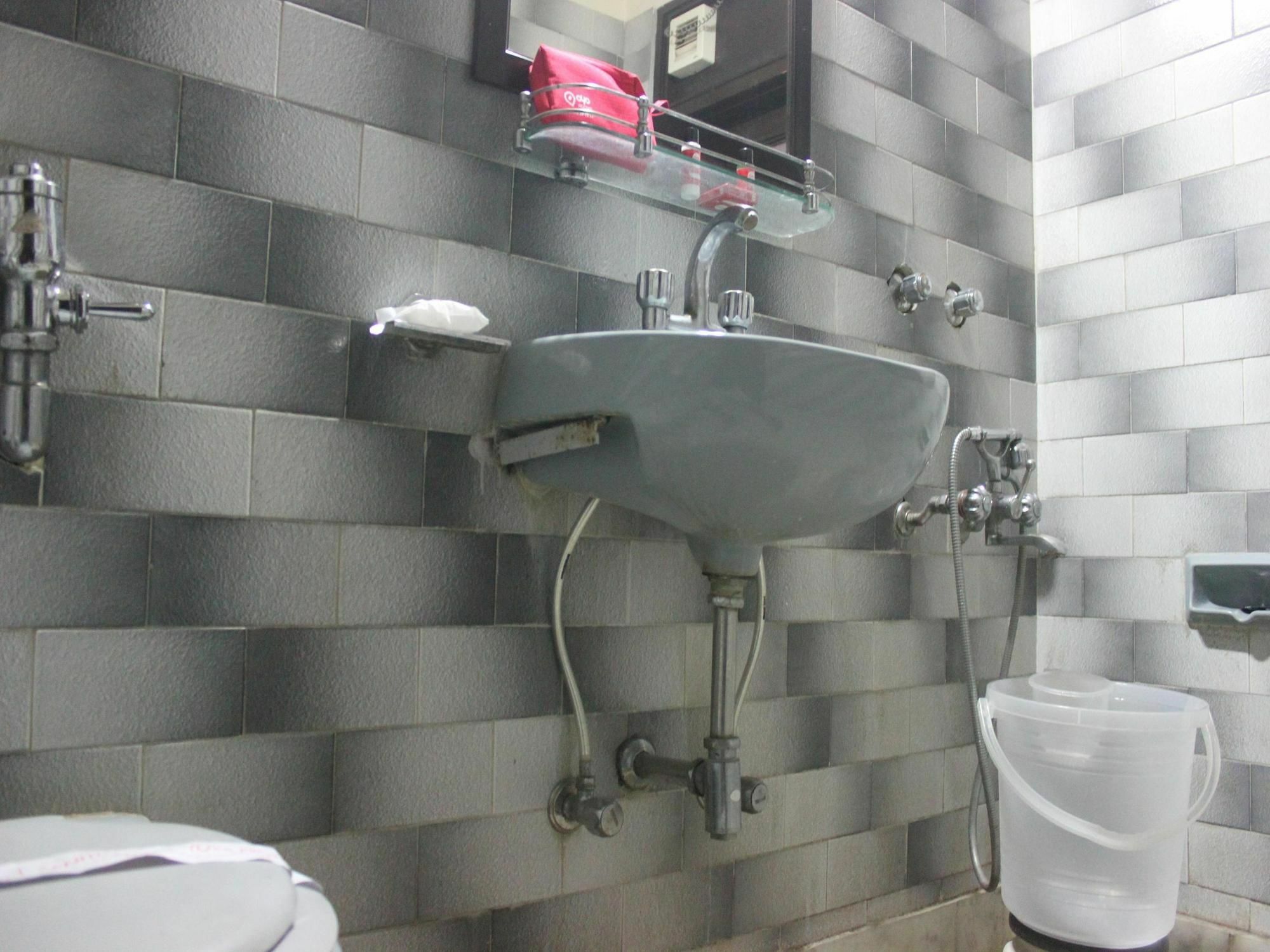 Oyo 518 Hotel Sundeep Inn