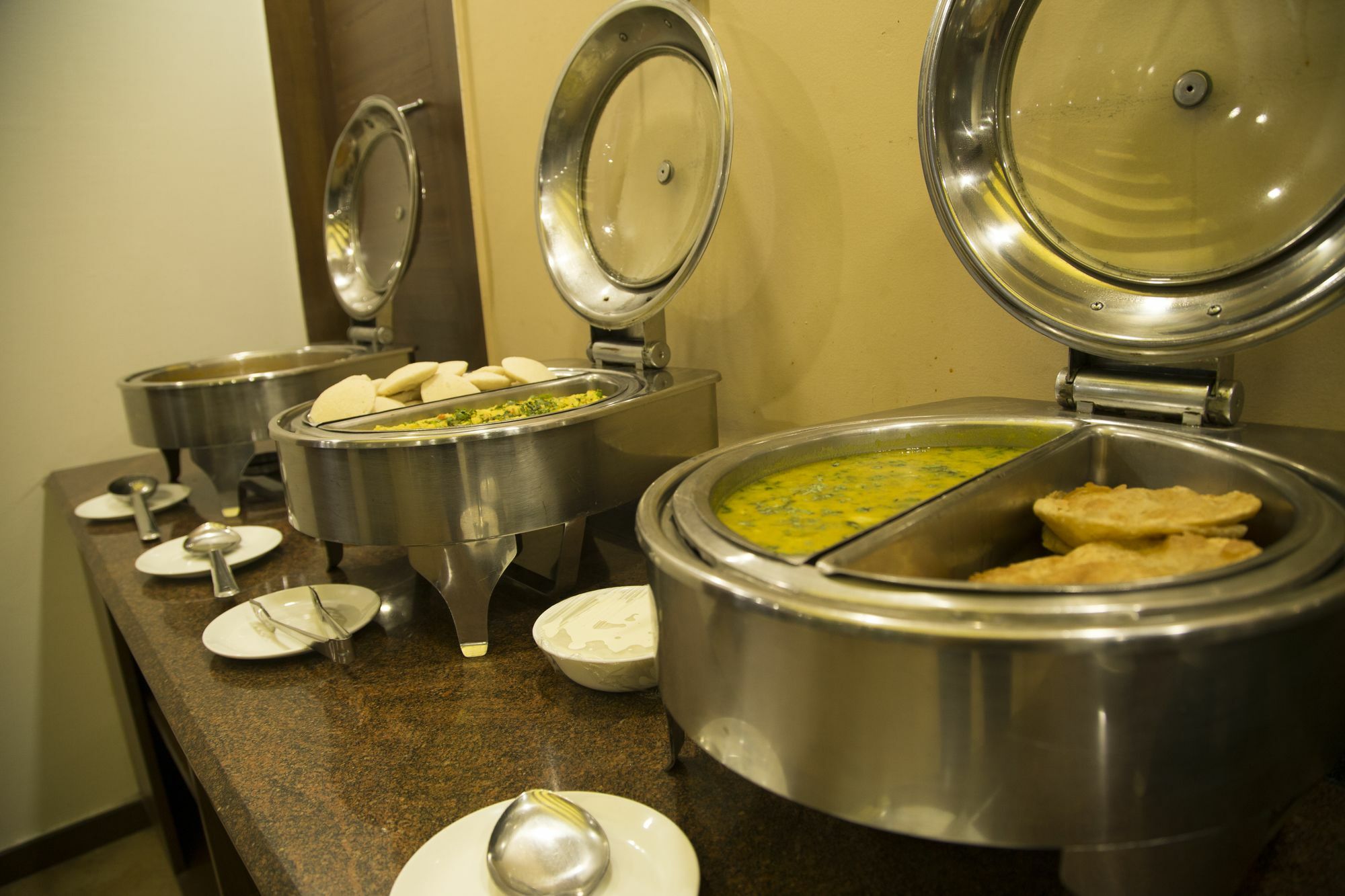 Mint Oodles 2 Mins To Nehru Enclave Metro Hotel 3*