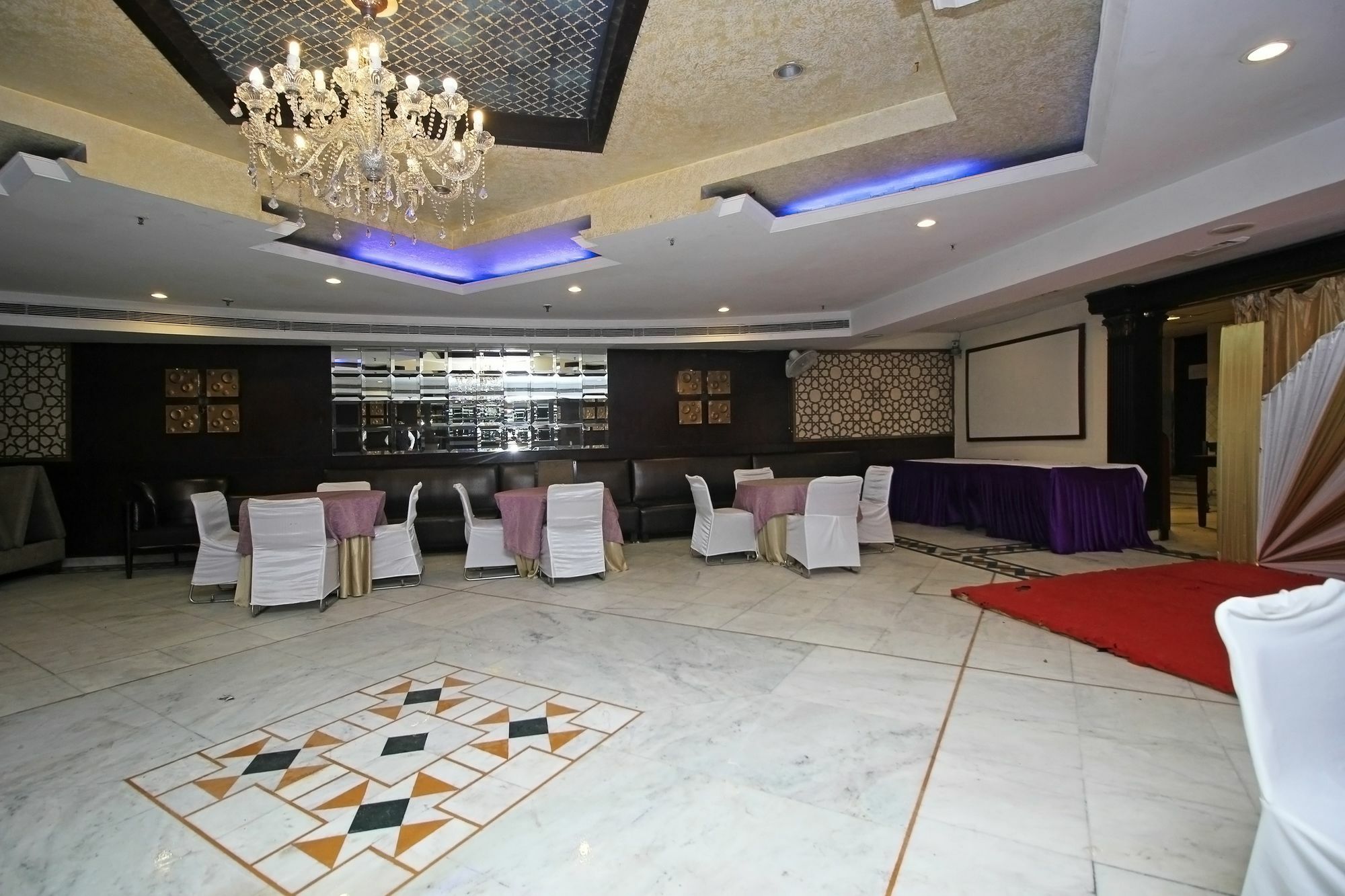 Oyo 5915 Swagath Hotel 3*