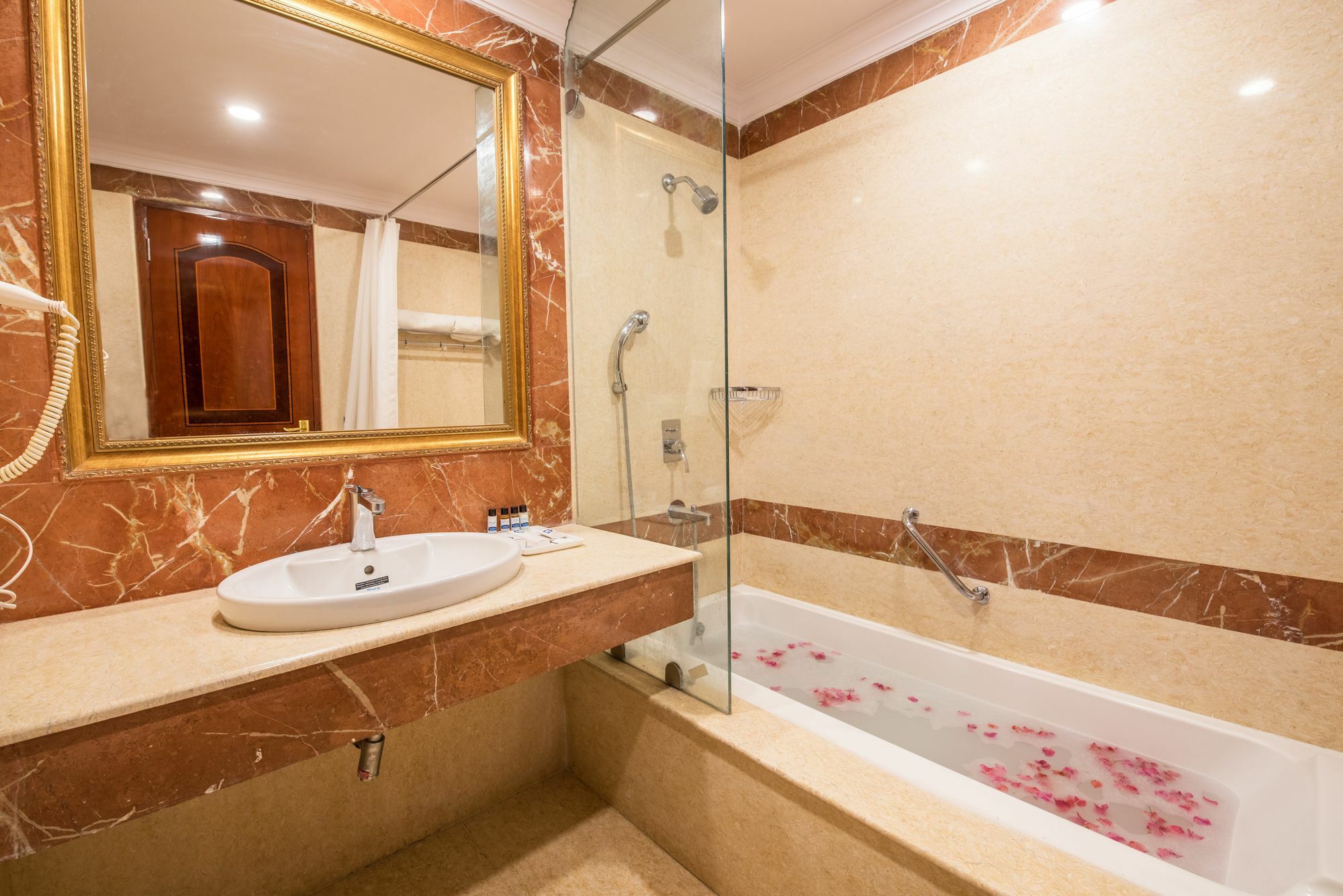 Celebration Gardens Hotel 3*