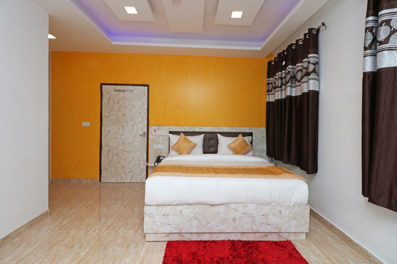 Aero Lift Delhi Airport Mahipalpur 3* New Delhi