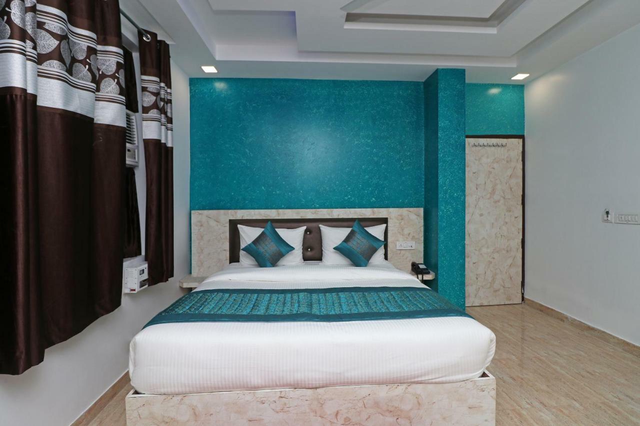 Aero Lift Delhi Airport Mahipalpur 3* New Delhi