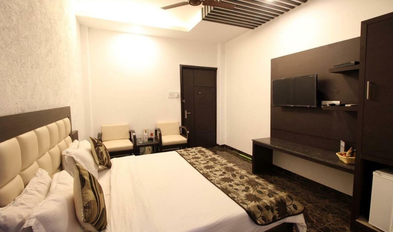 Hotel Arihant Inn-near Blk Hospital