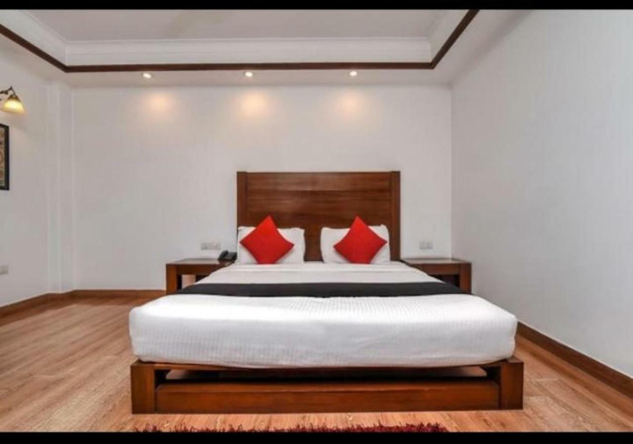 Hotel Arihant Inn-near Blk Hospital New Delhi