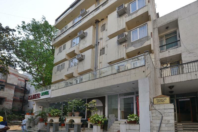 Kabeer New @ New Railway Station Hotel 3*