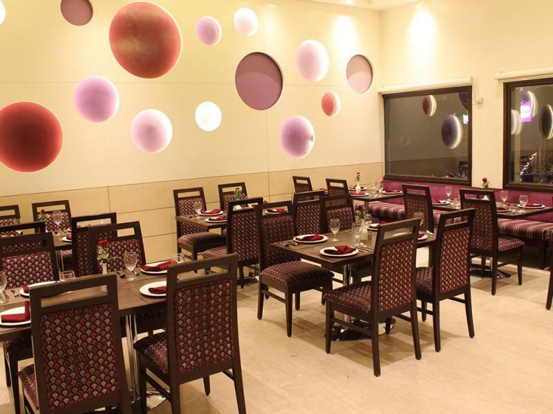 Amrapali Grand Hotel 4*