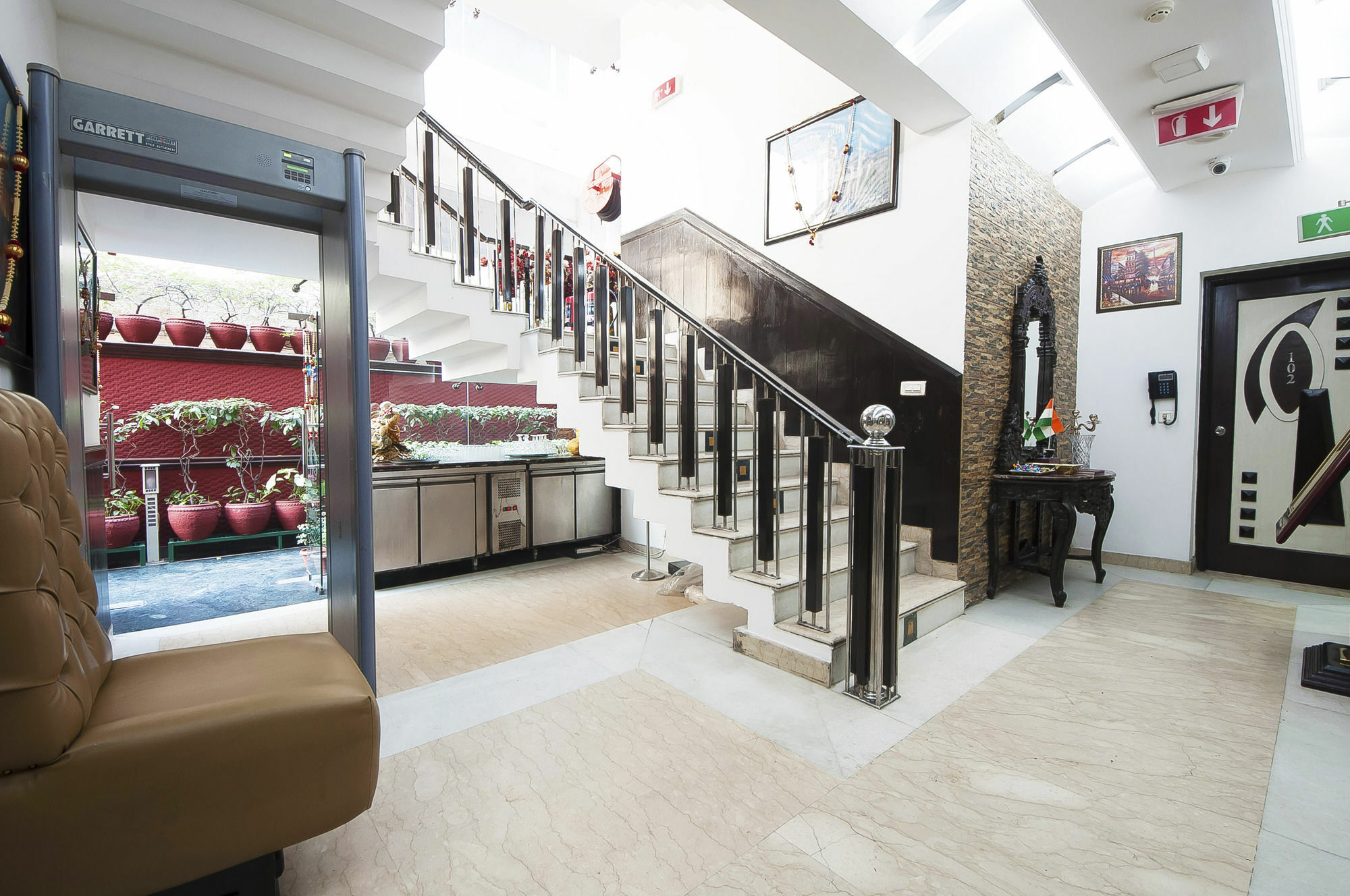 Hotel Golden Leaf 3*