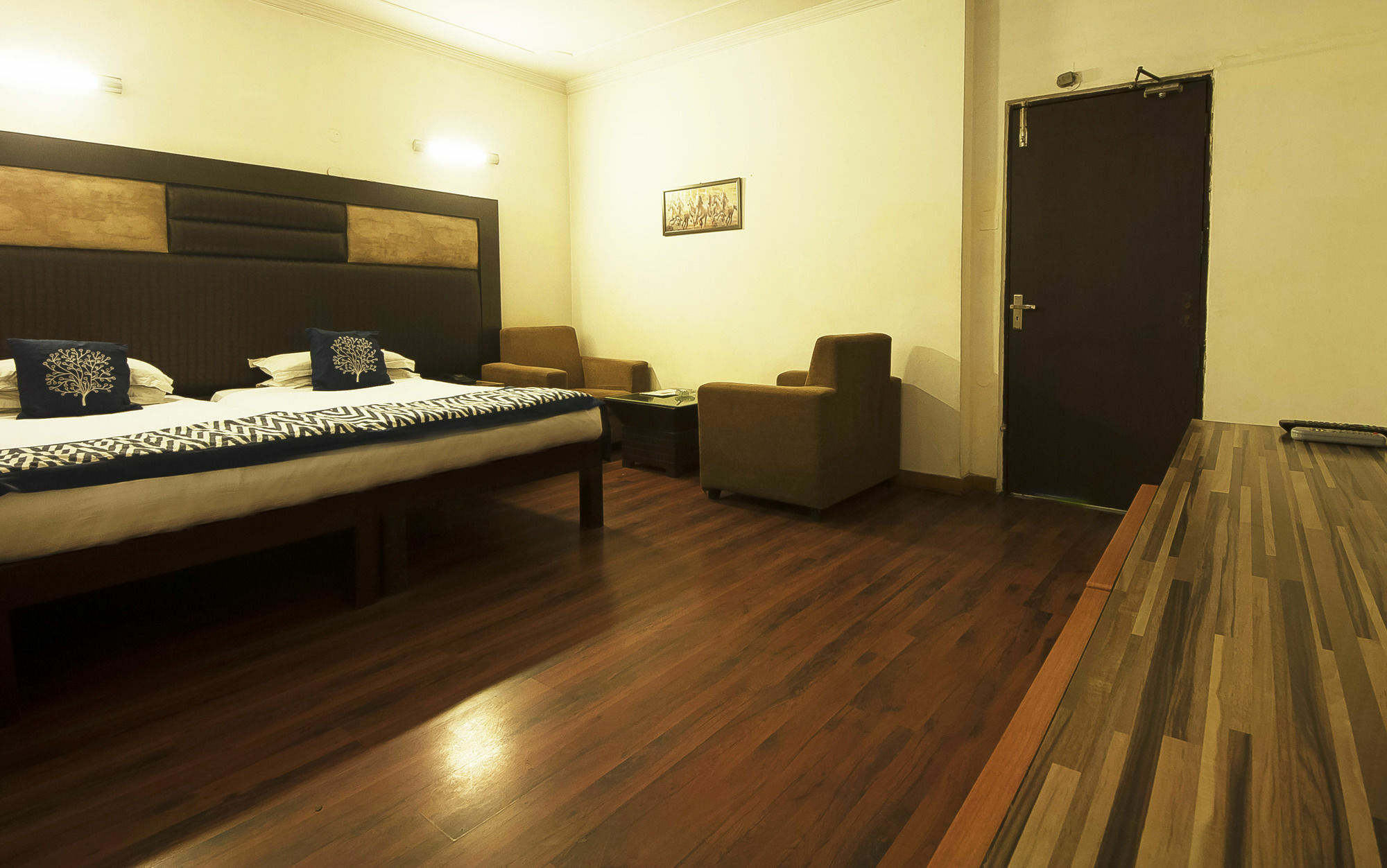 Hotel Golden Leaf New Delhi