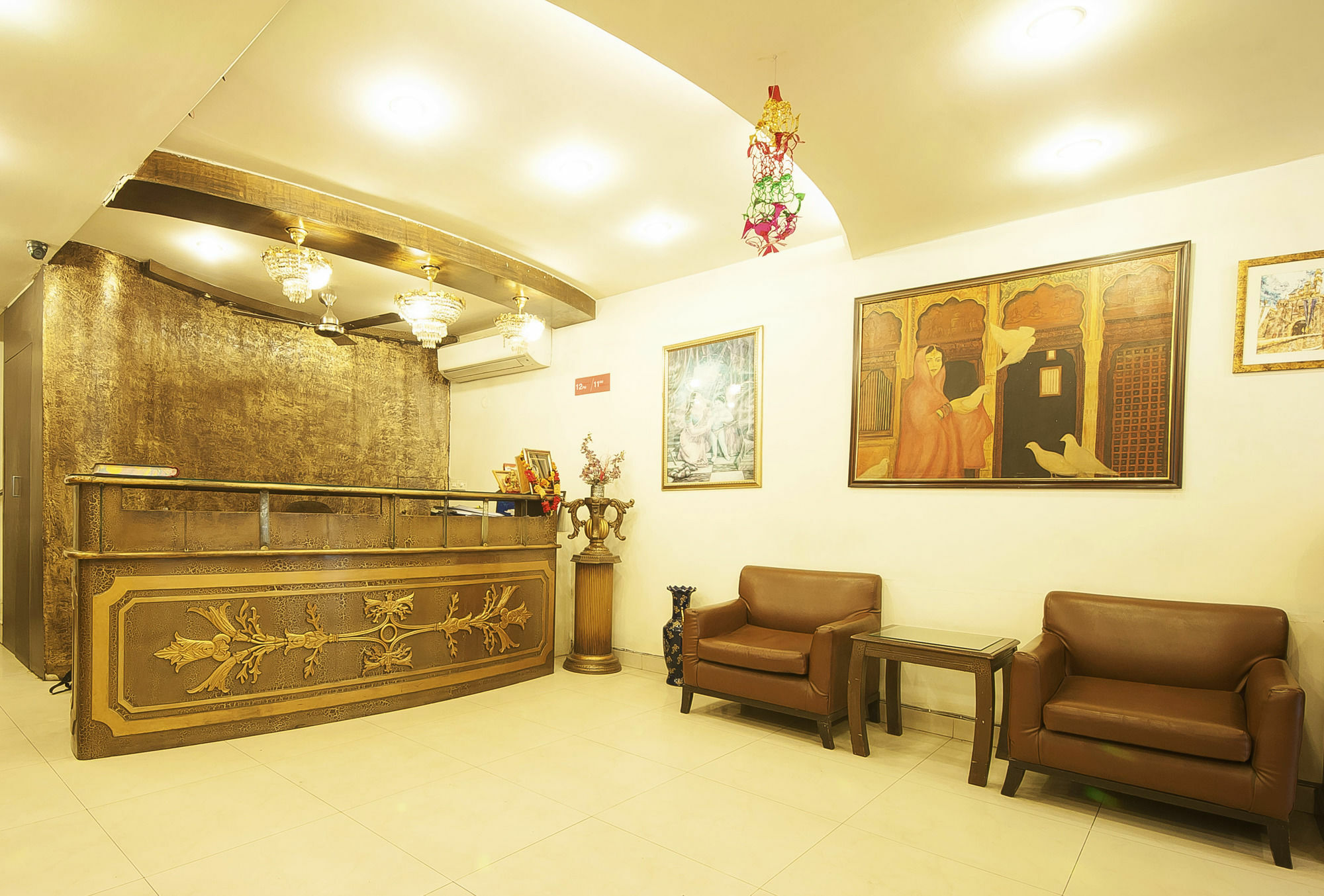 Golden Leaf Hotel