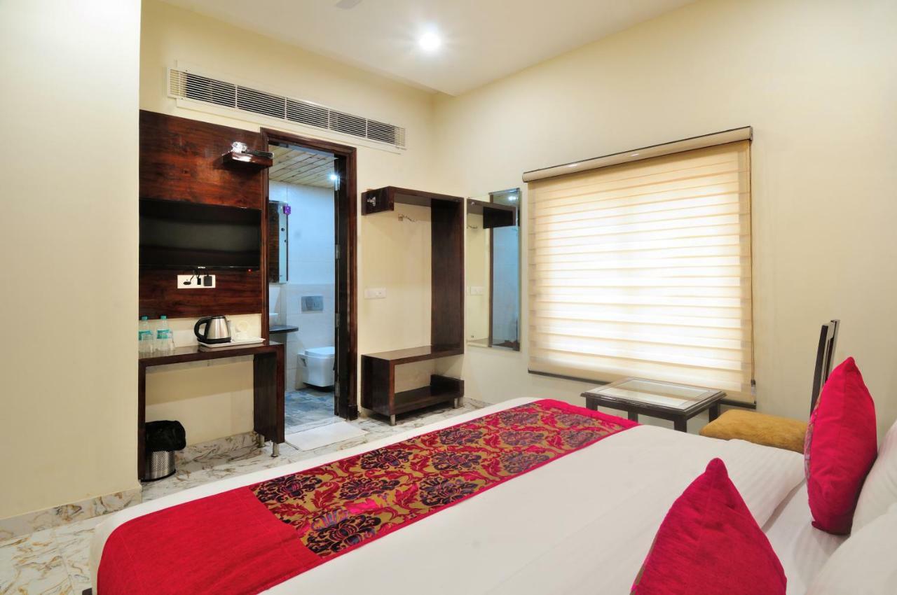 The Grand Uddhav Hotel