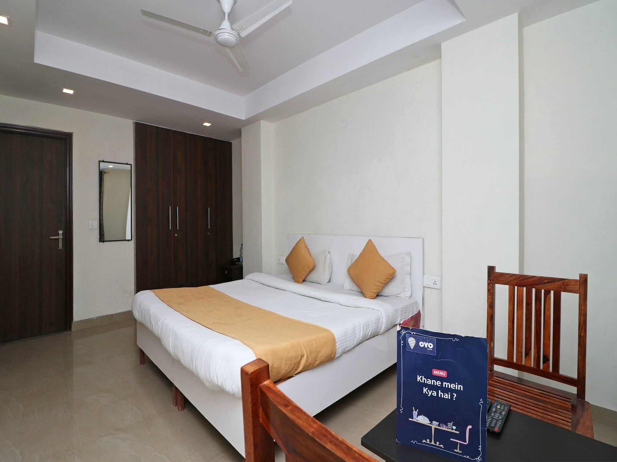 Oyo 13301 Mayesha Residency