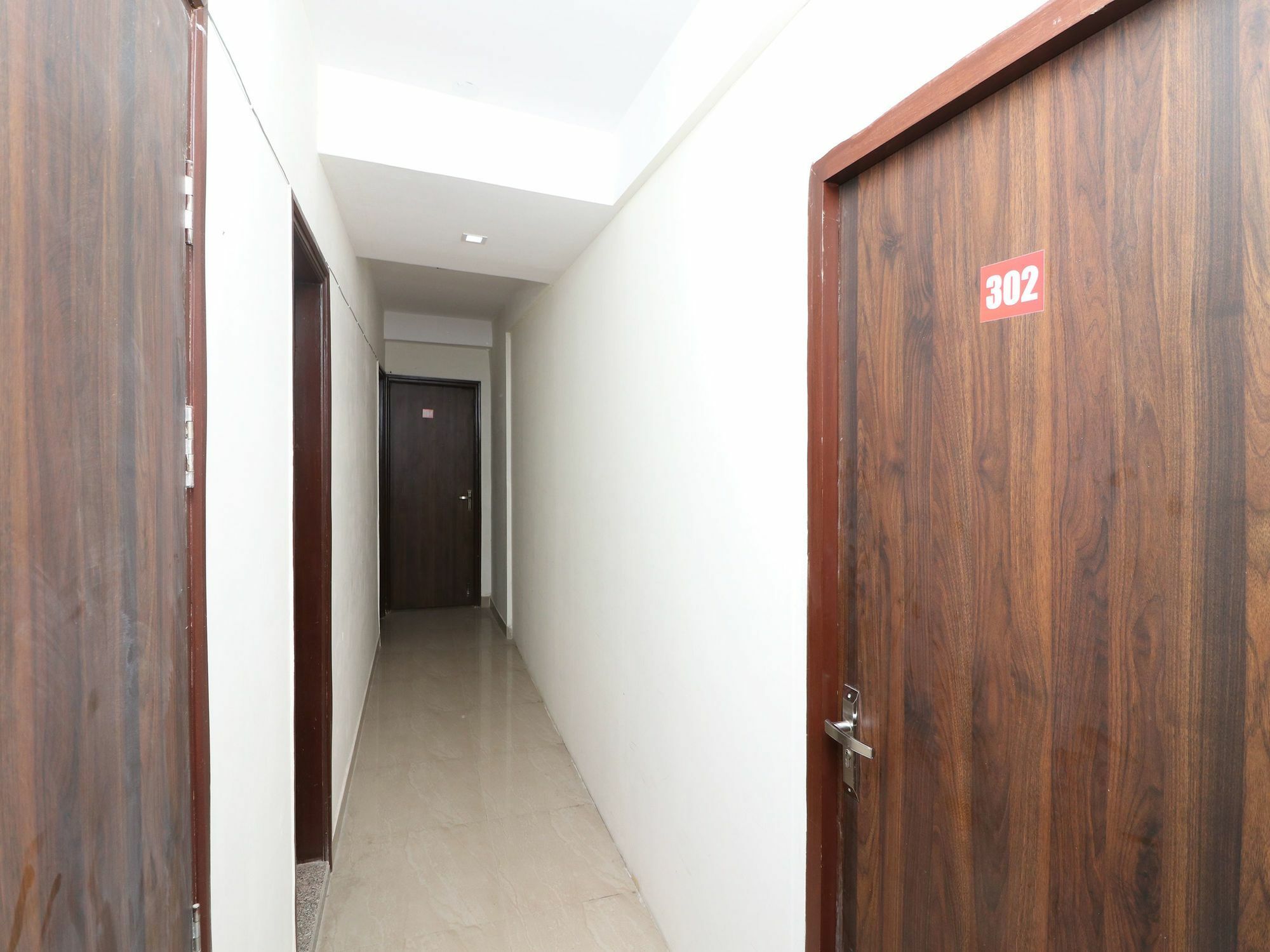 Hotel Oyo 13301 Mayesha Residency 3*