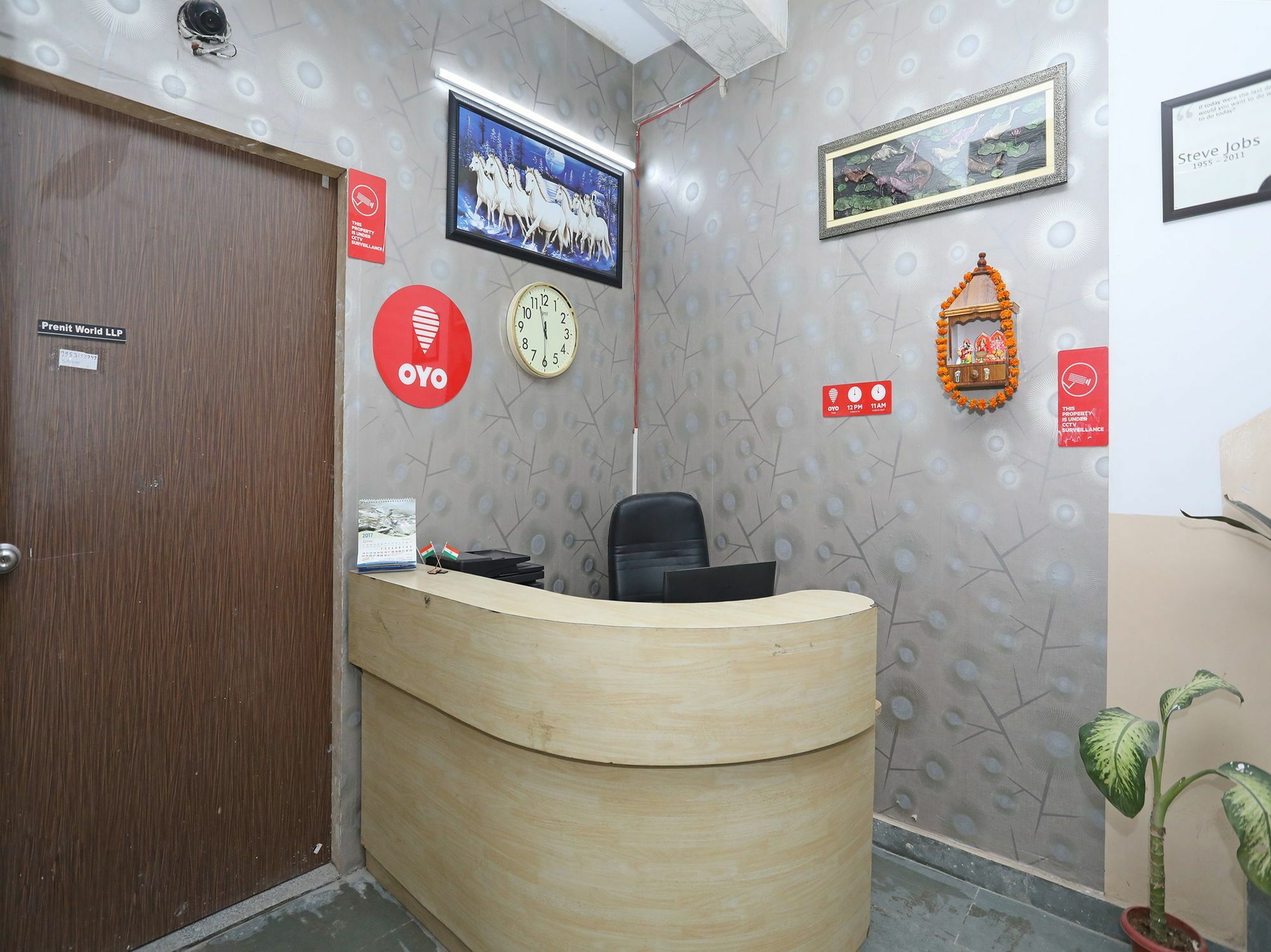 Oyo 10795 Rs Residency Hotel New Delhi