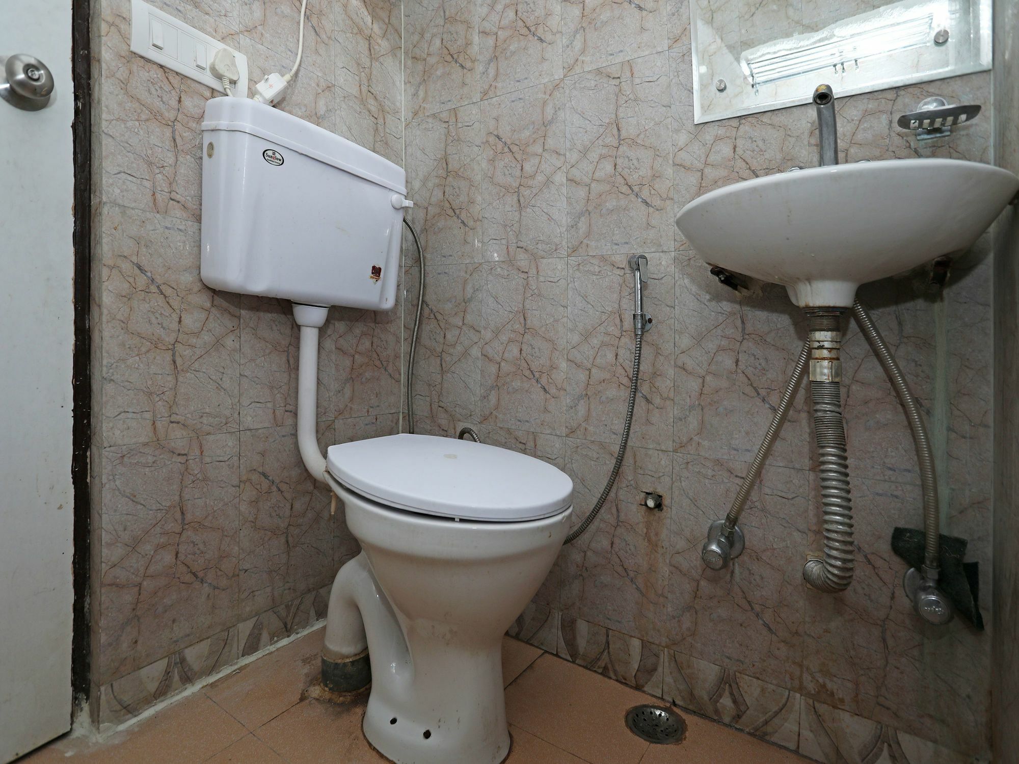 Hotel Oyo 10795 Rs Residency New Delhi