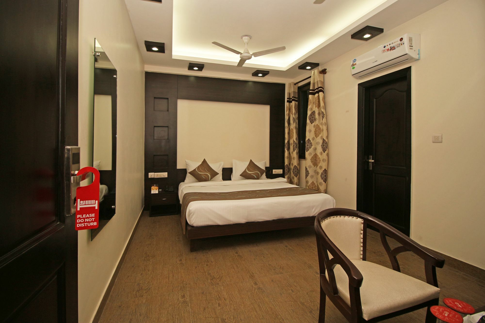 Oyo 8352 Gera's Heritage 3*