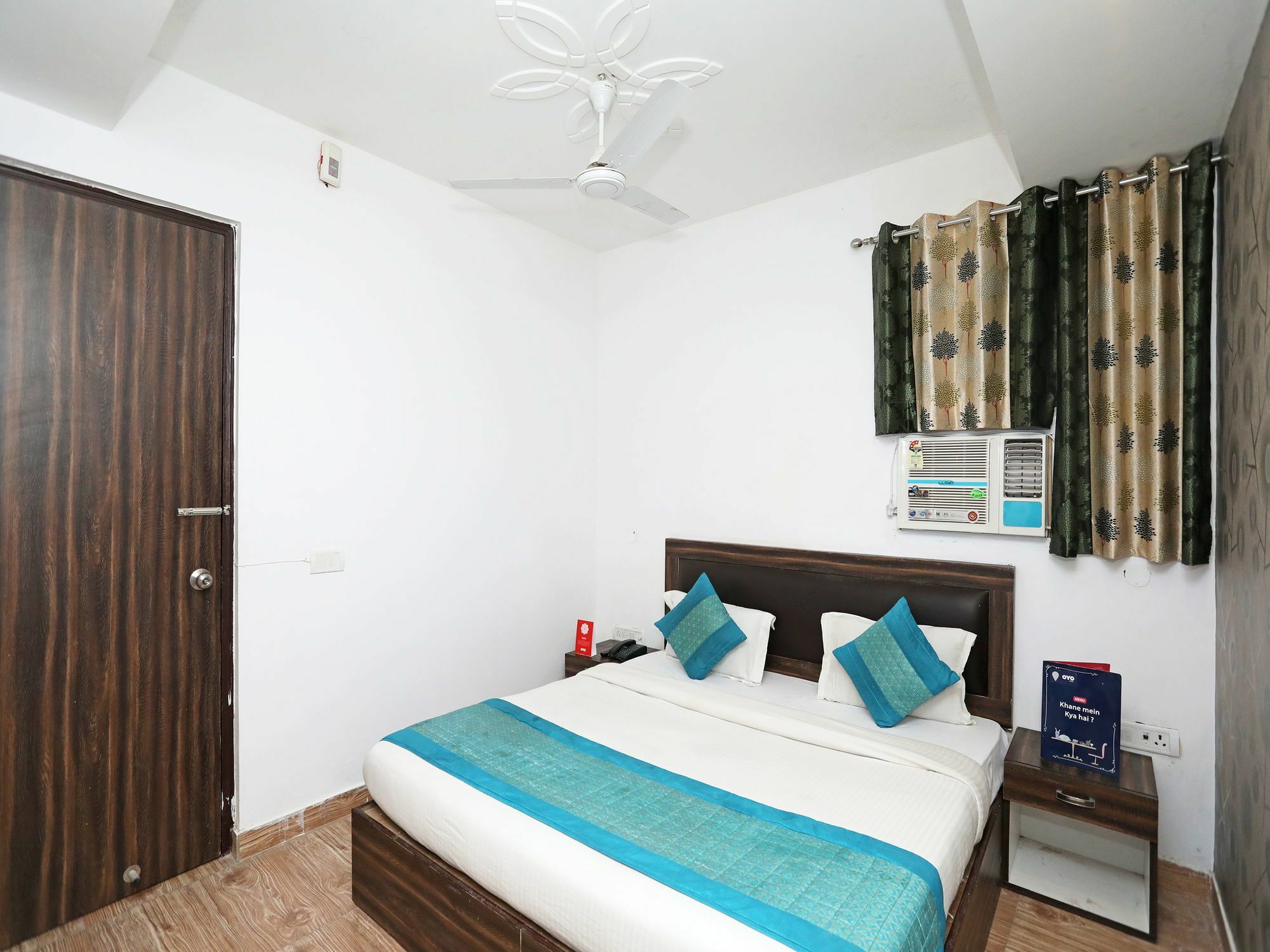 Oyo 10795 Rs Residency 2*