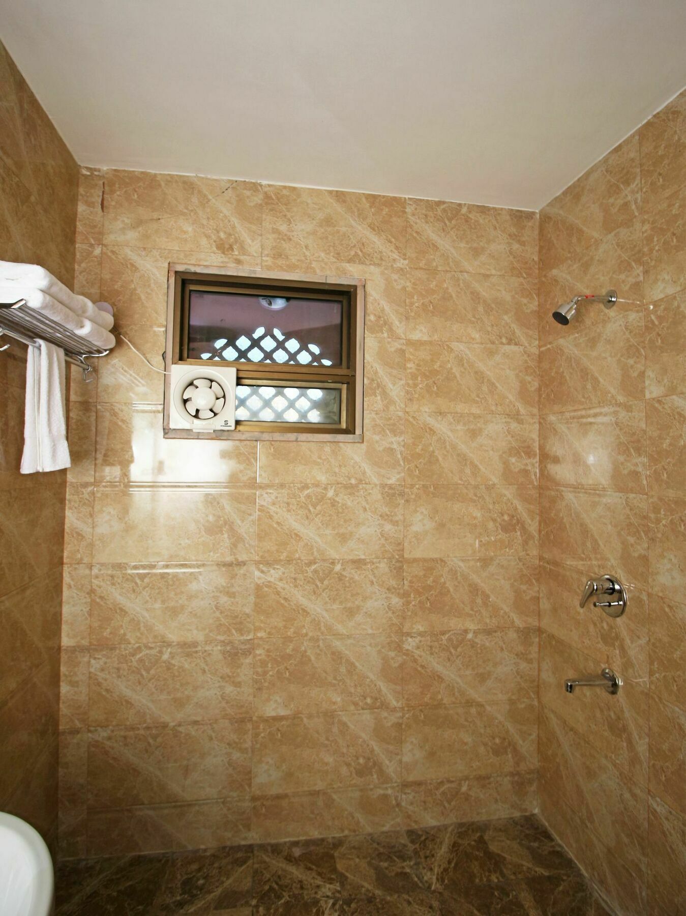 Hotel Oyo 8352 Gera's Heritage