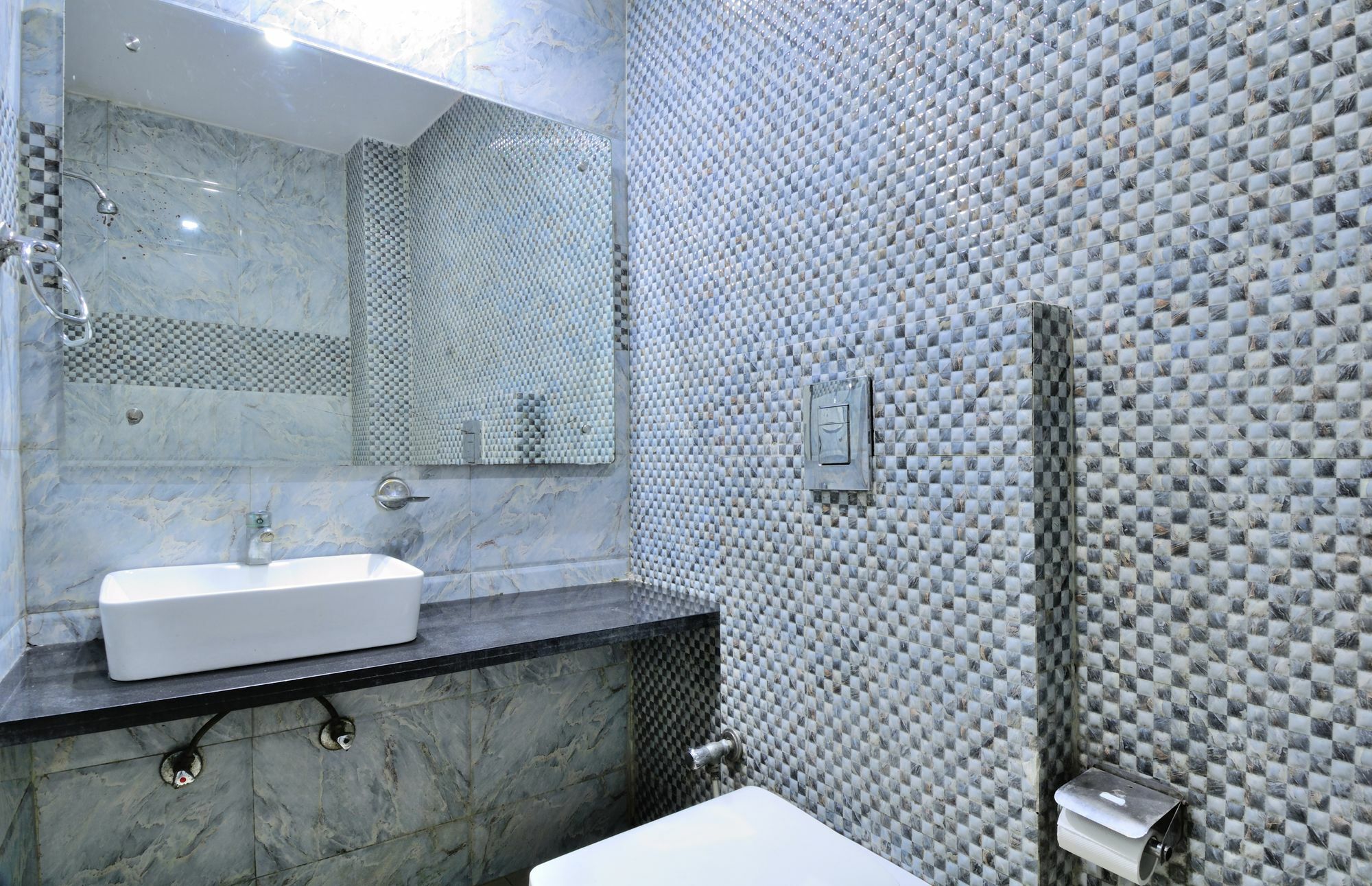 Gold Star - Paharganj Hotel