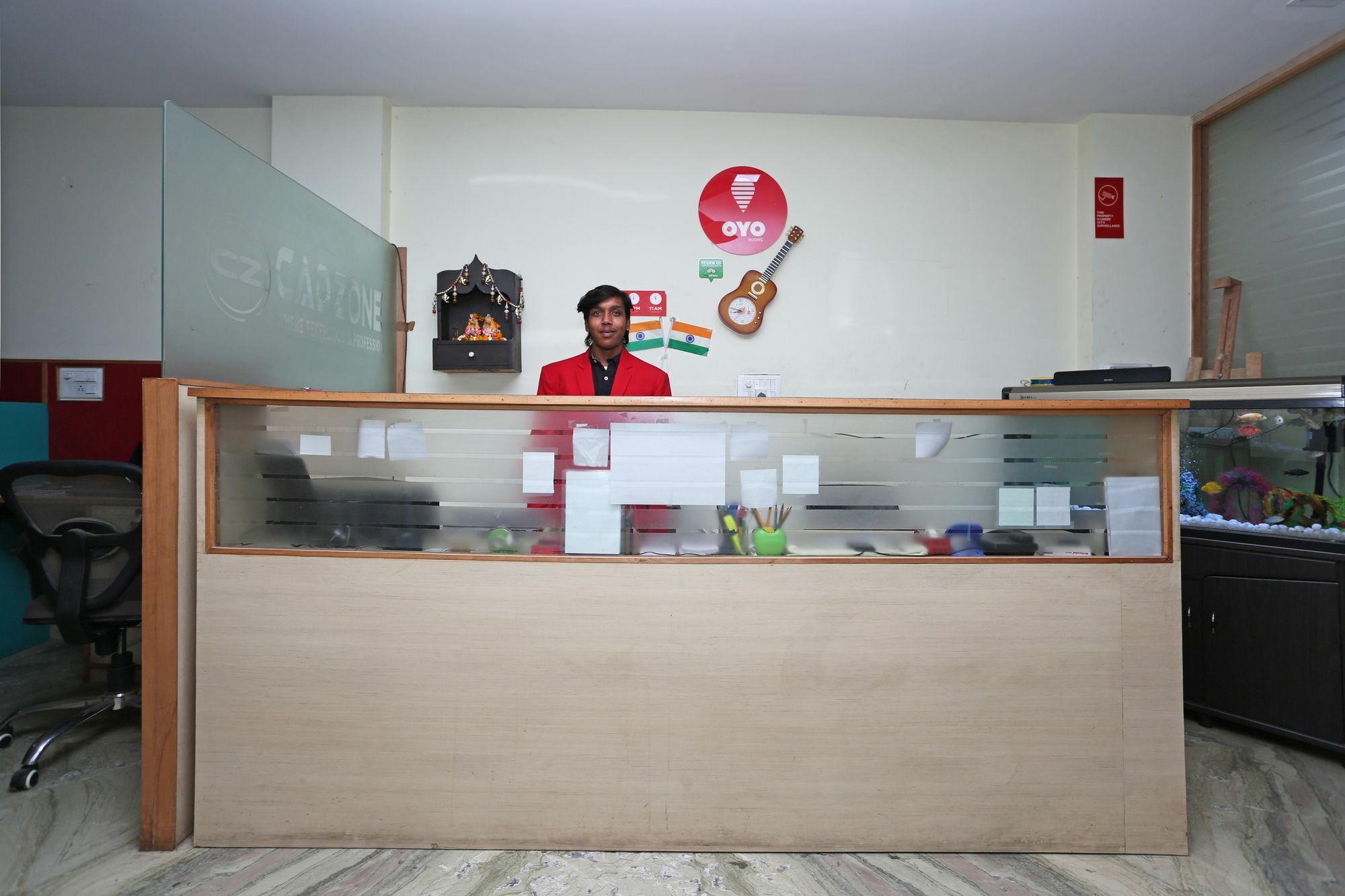 Hotel Oyo 4930 Em Residency 3*