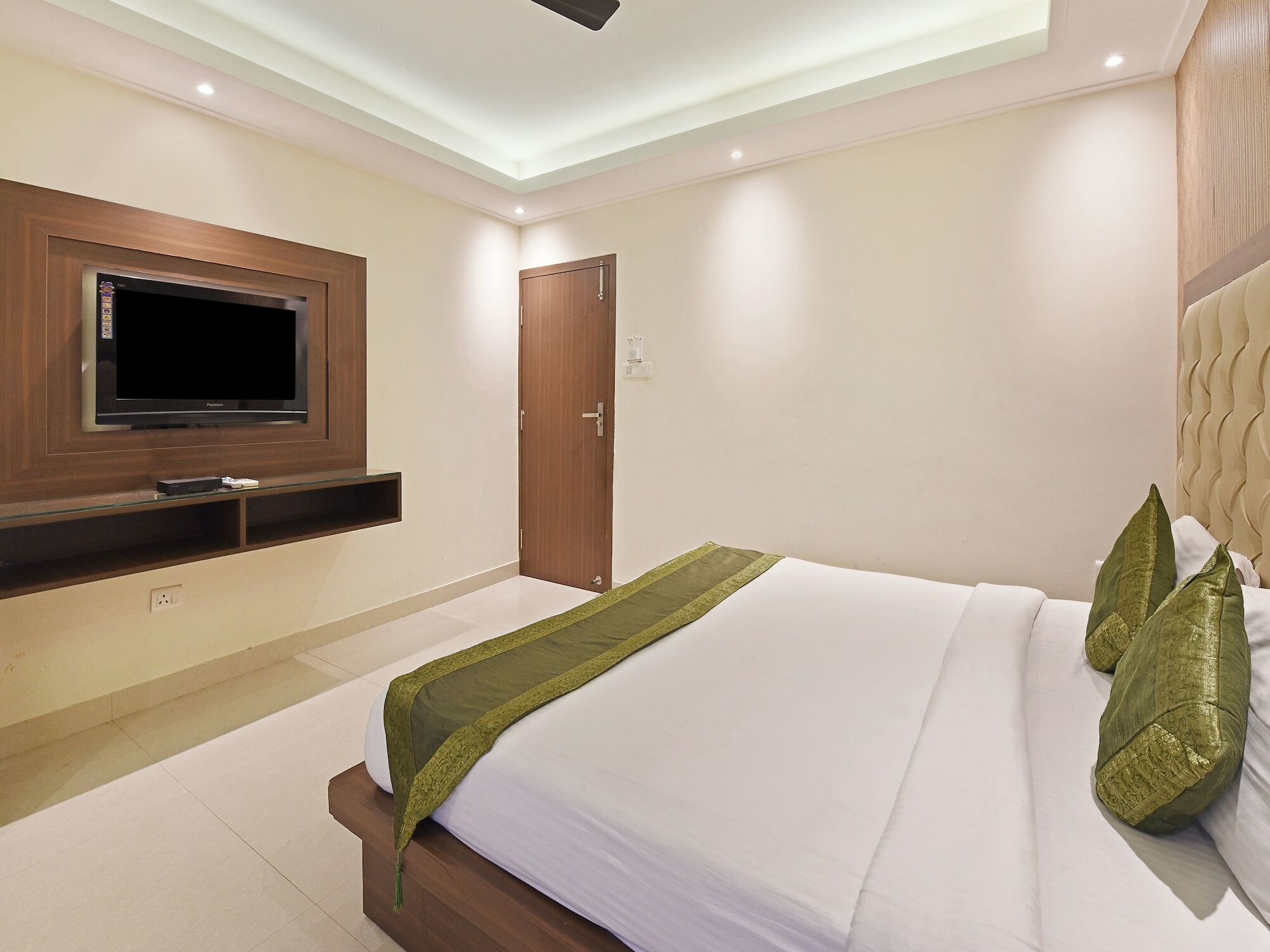 Hotel B Continental Delhi (National Capital Territory of India)