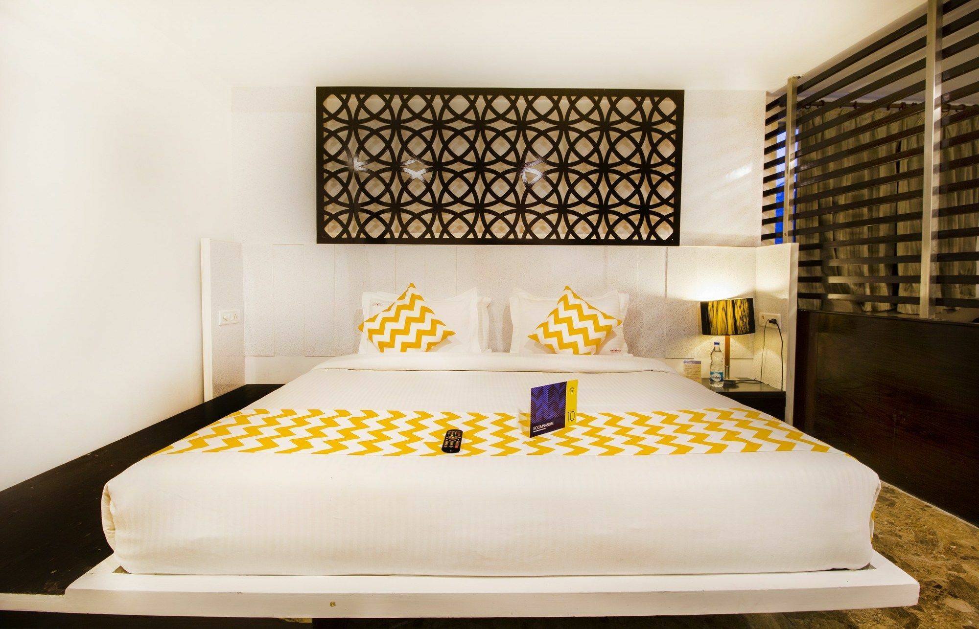 Fabhotel White Klove Near Railway Station 3*