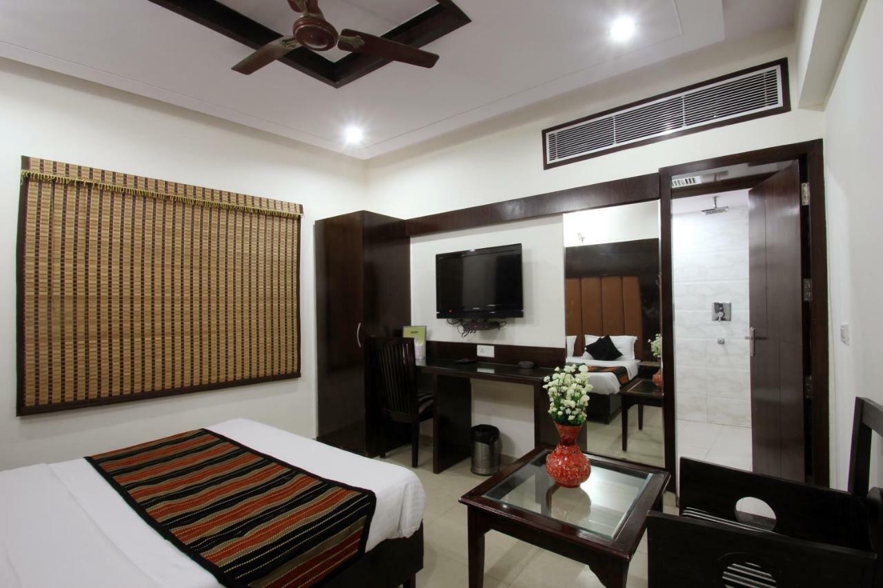 Mohan International Hotel