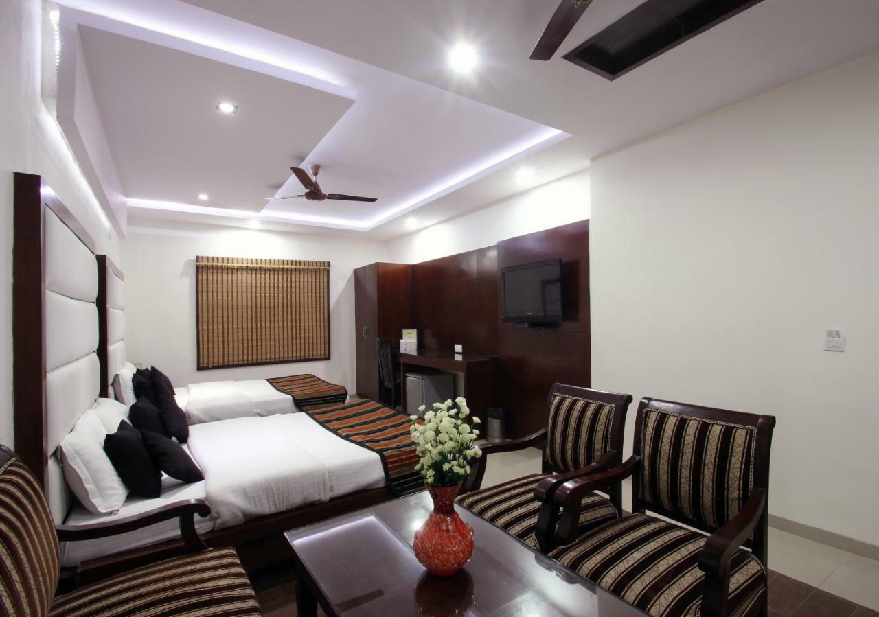 Mohan International Hotel