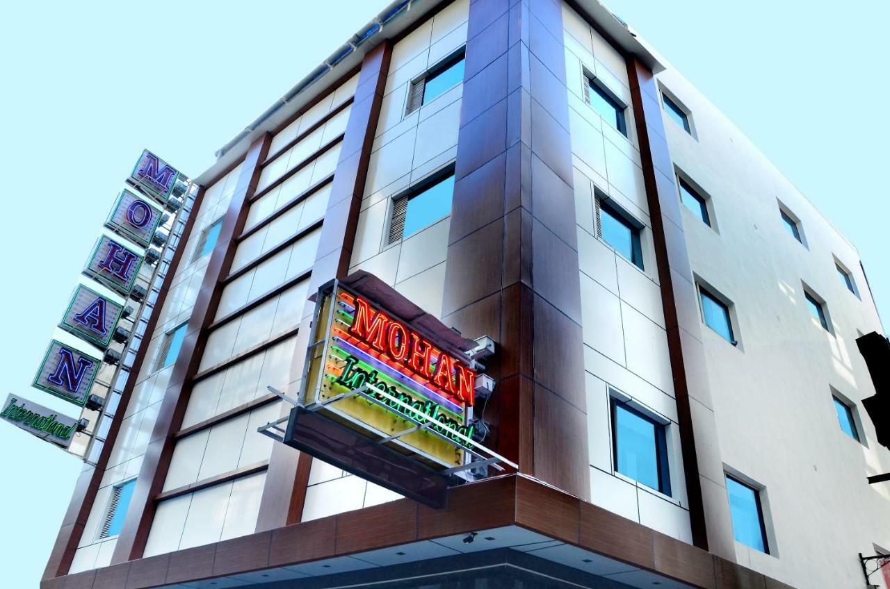 Mohan International 3*