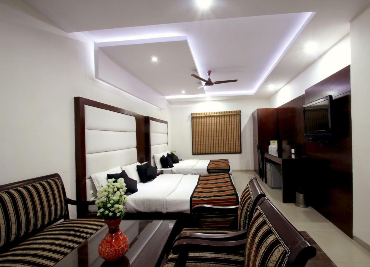 Hotel Mohan International