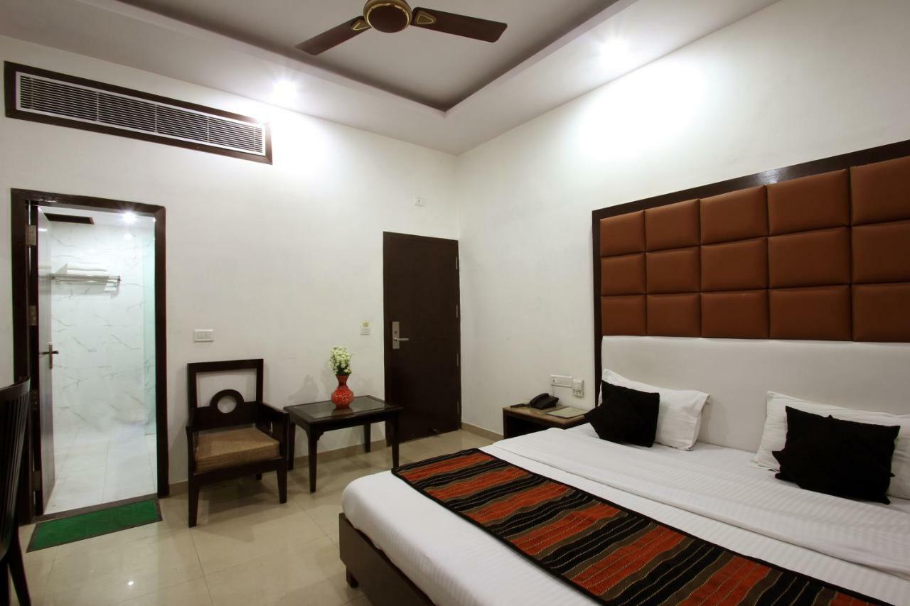 Hotel Mohan International