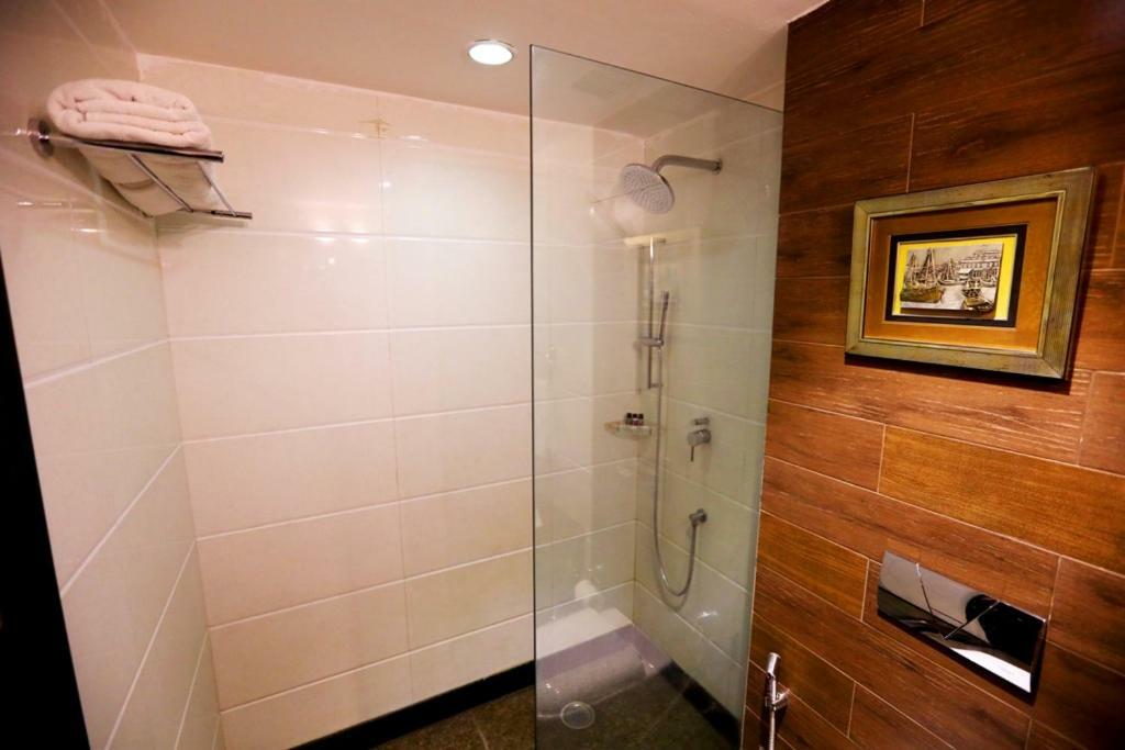 Hotel Bluemont Beacon New Delhi Gurgaon