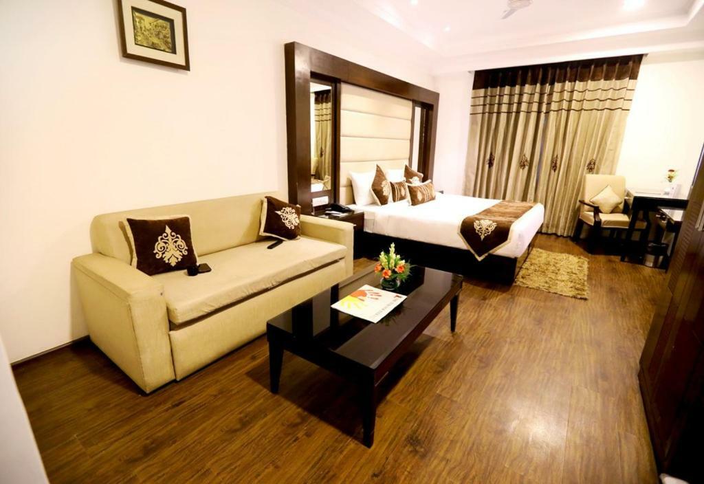 Hotel Bluemont Beacon New Delhi Gurgaon