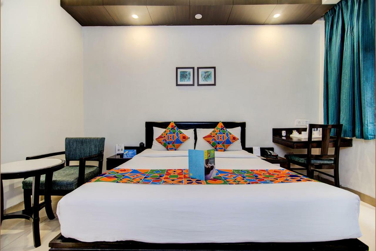 Hotel Fabhotel Rockland New Delhi