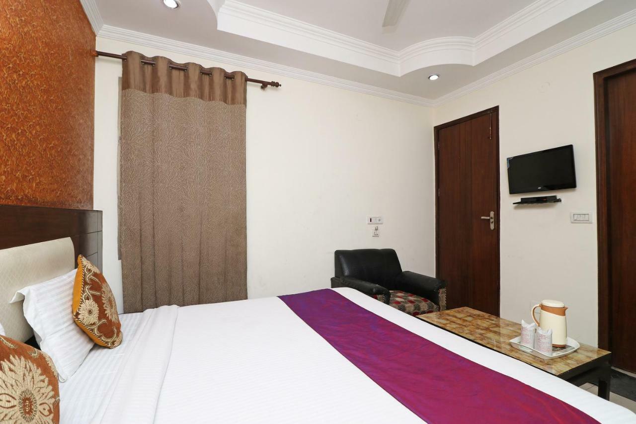 Hotel Oyo 6188 Rossette 3*