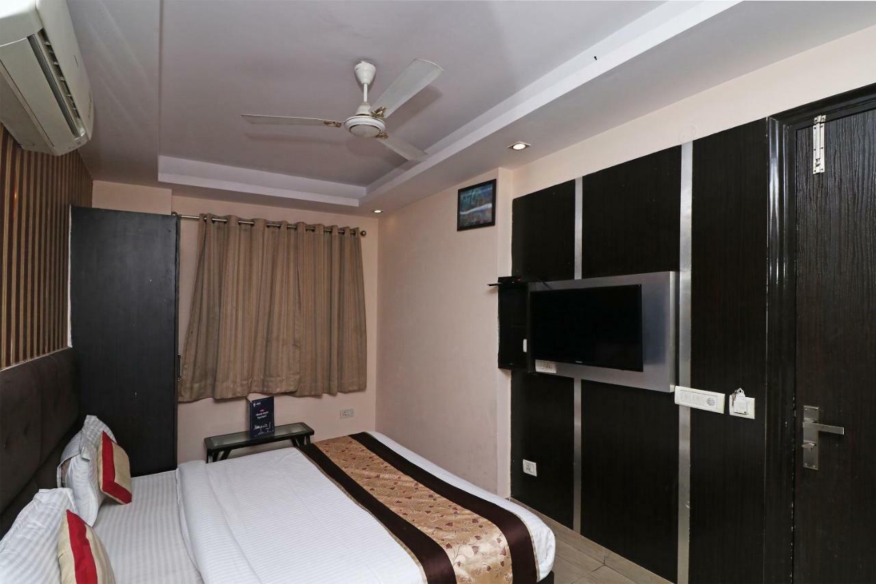Blue Pearl - Free Airport Pick Up 4* New Delhi