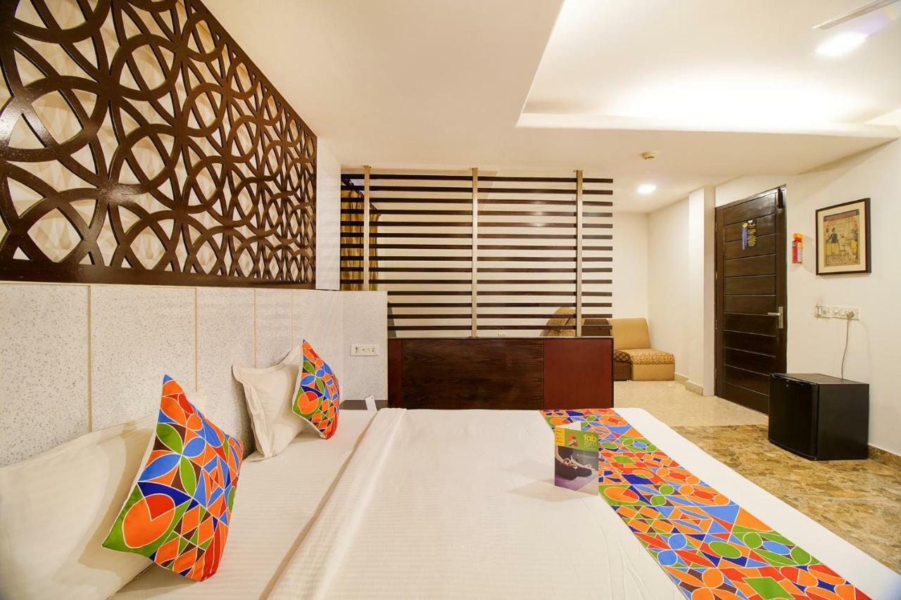Hotel Fabhotel White Klove Near Railway Station 3*